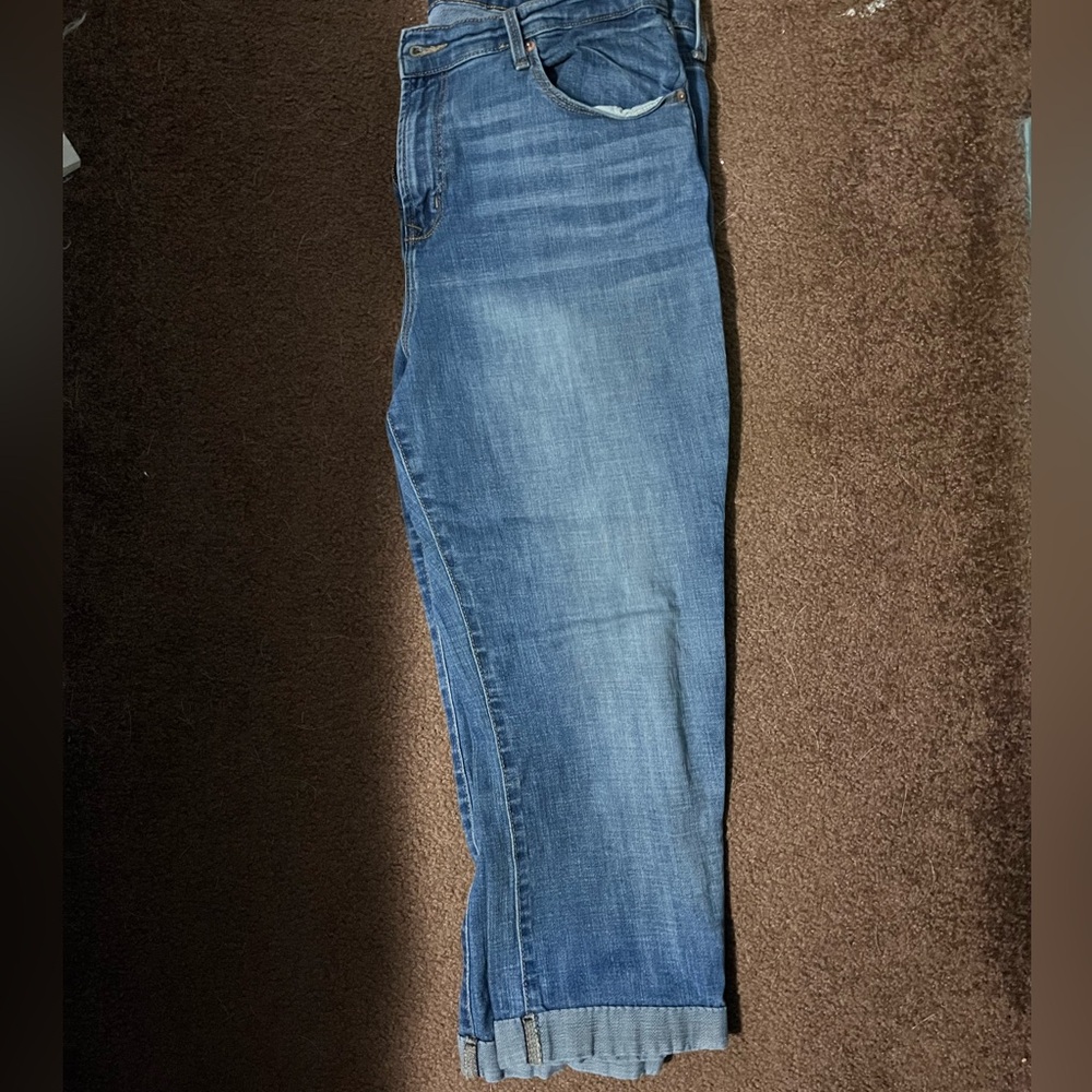 Old Navy Women's Straight Leg capris in Blue